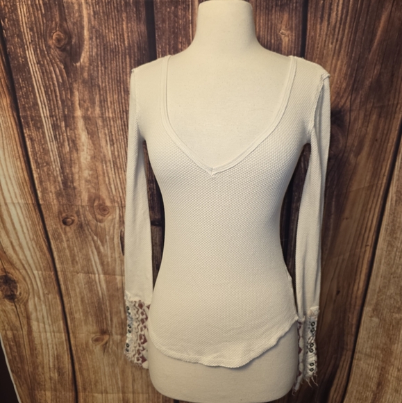 We The Free By Free People Art School Cuff Thermal Top Size XS Ivory - Picture 3 of 10